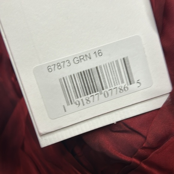 Mac Duggal 67873 NWT SHEER BLOUSON SLEEVE SURPLICE GOWN - garnet - Picture 8 of 8